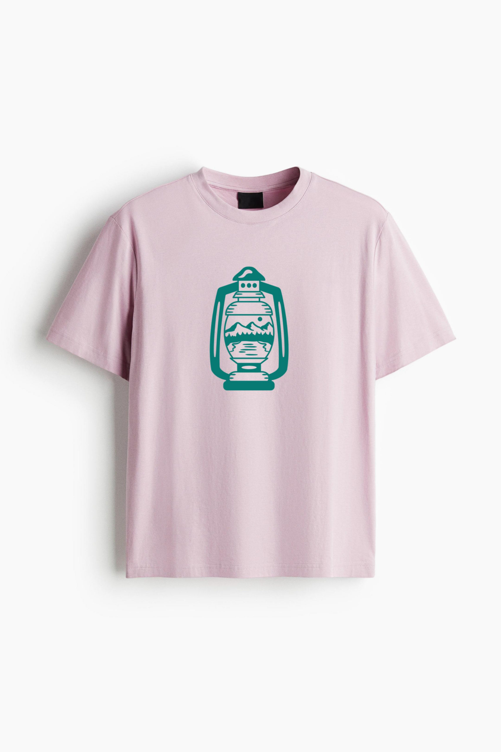 Vintage Lantern Illustration With Mountain Scenery Oversized T-Shirt 